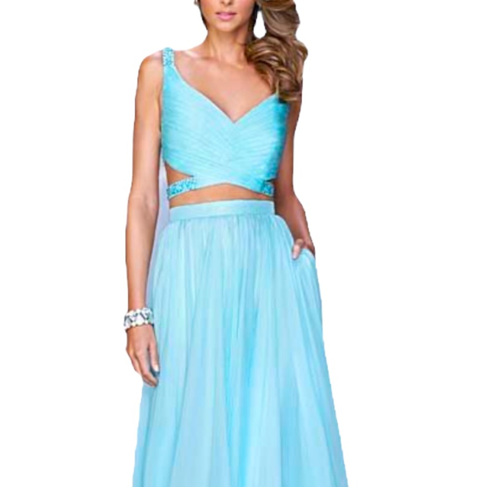 🆕 La Femme Mint Beaded Accent Strappy Back Two Piece V Neck Gown - Size 4